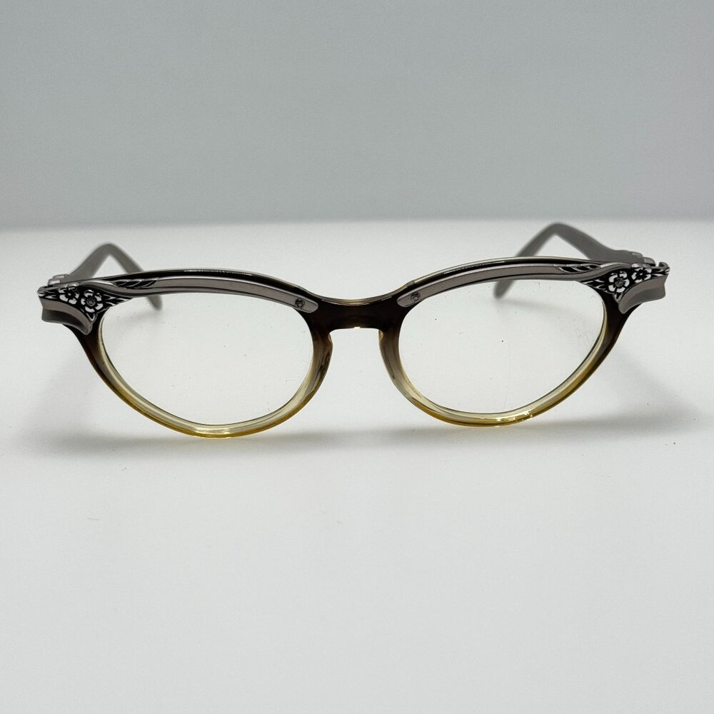 Bausch & Lomb B&L Cat Eye Eyeglasses Eye Glasses Frames 5 1/4 45-19